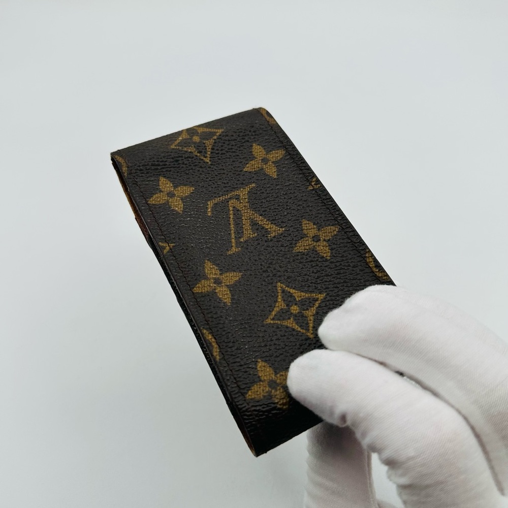 Louis Vuitton Monogram holder - Picture 6 of 11